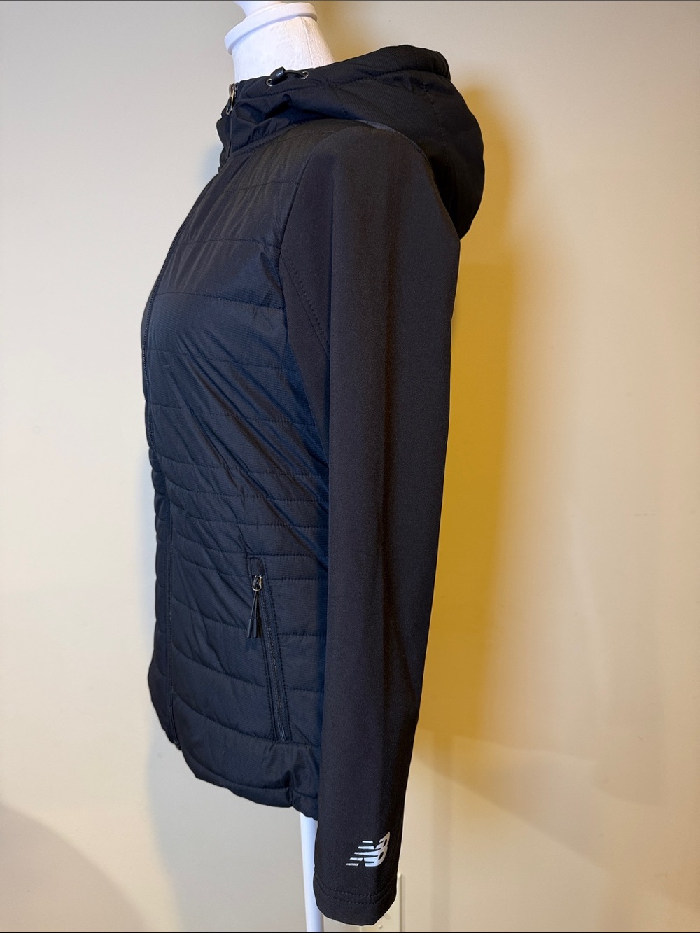 New Balance Black Quilted Hybrid Running Jacket with Hood Small - Picture 5 of 13